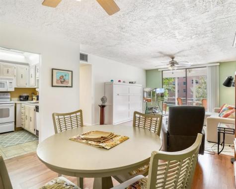 2851 Somerset Drive Lauderdale Lakes FL 33311