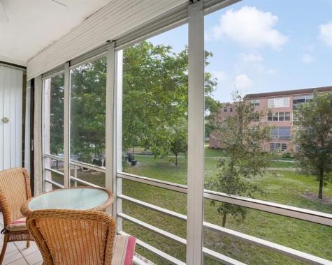 2851 Somerset Drive Lauderdale Lakes FL 33311