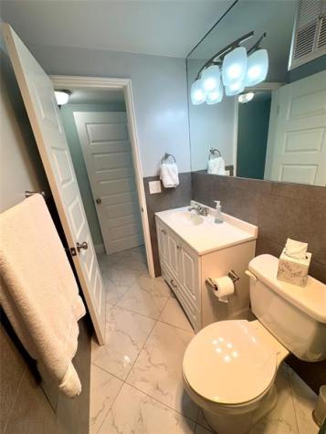 2151 NE 42nd Court Lighthouse Point FL 33064