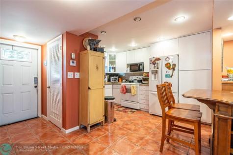 820 S Hollybrook Drive Pembroke Pines FL 33025