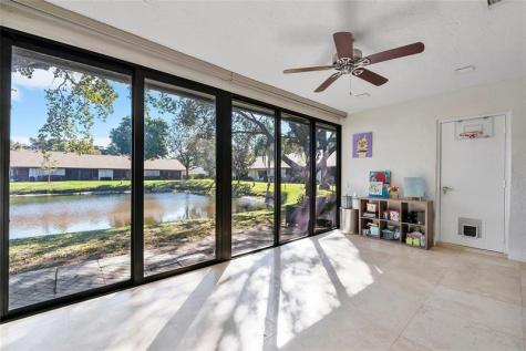 3260 Carambola Circle S Coconut Creek FL 33066