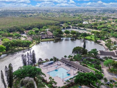 3260 Carambola Circle S Coconut Creek FL 33066