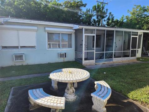 2213 Lincoln Street Hollywood FL 33020