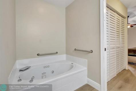 9720 Malvern Drive Tamarac FL 33321