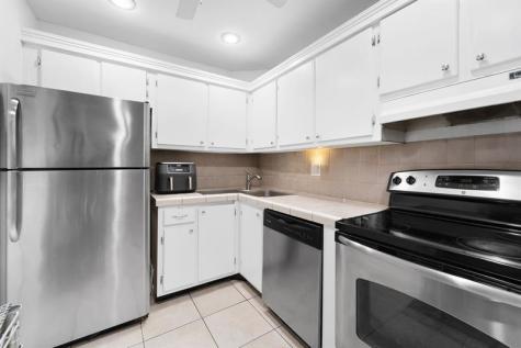12 NE 19th Court Wilton Manors FL 33305