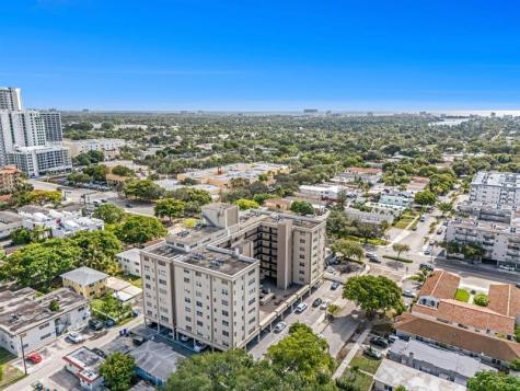 1811 Jefferson Street Hollywood FL 33020