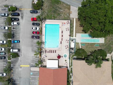 7673 Tahiti Lane Lake Worth FL 33467