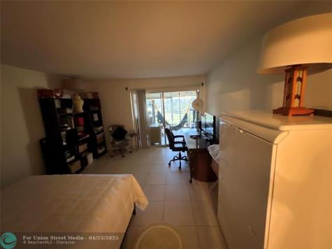 9260 SW 14 Street Boca Raton FL 33428