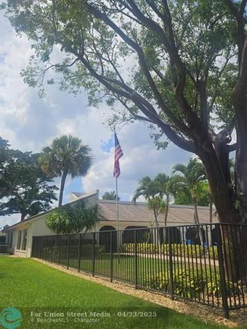 9260 SW 14 Street Boca Raton FL 33428