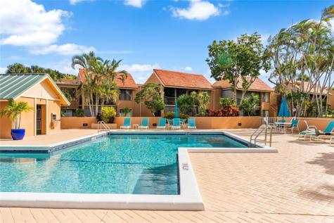 11205 Green Lake 204 Drive Boynton Beach FL 33437