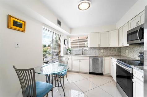 11205 Green Lake 204 Drive Boynton Beach FL 33437