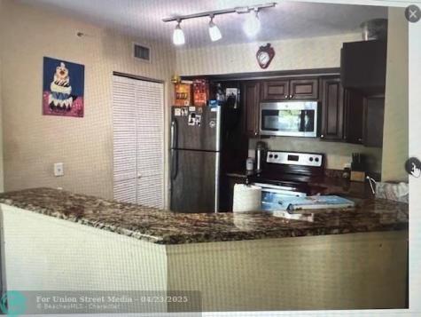 201 Villa Circle Boynton Beach FL 33435