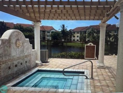 201 Villa Circle Boynton Beach FL 33435