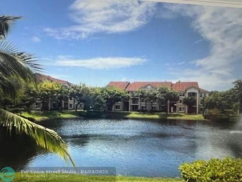 201 Villa Circle Boynton Beach FL 33435