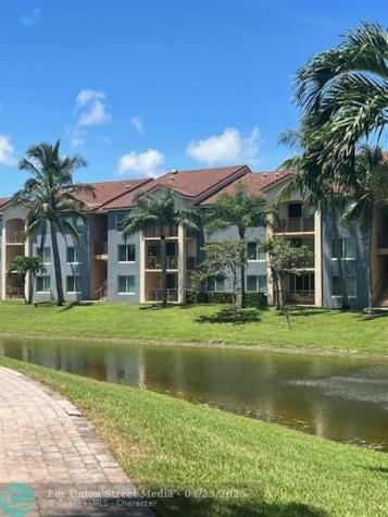 201 Villa Circle Boynton Beach FL 33435