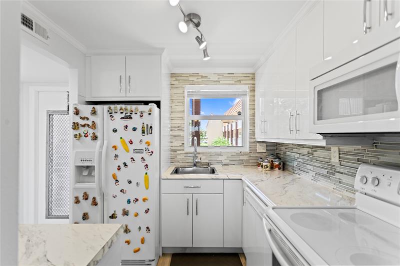 2801 N Pine Island Road Sunrise FL 33322