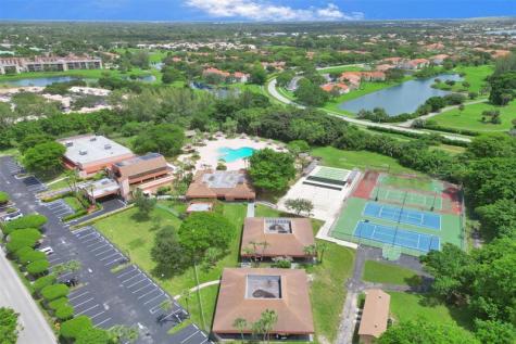 3120 Holiday Springs Boulevard Margate FL 33063