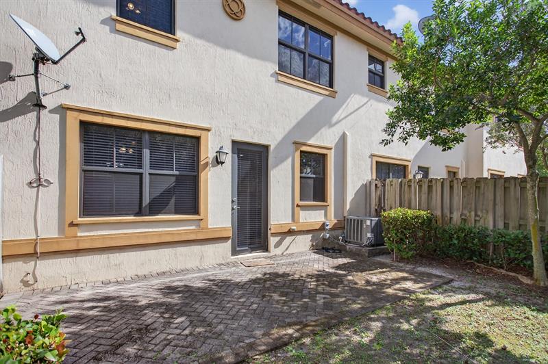 8435 Blue Cove Way Parkland FL 33076