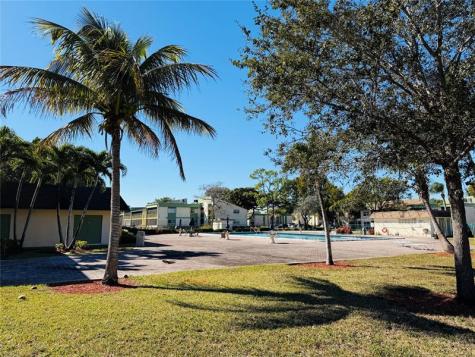 4118 NW 88th Avenue Coral Springs FL 33065