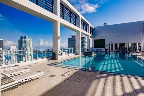 151 SE 1st Street Miami FL 33131