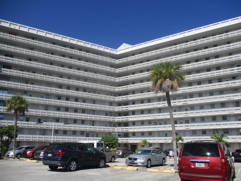 1401 NE Miami Gardens Drive Miami FL 33179