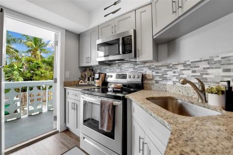 2161 NE 42nd Court Lighthouse Point FL 33064