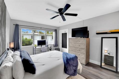 2161 NE 42nd Court Lighthouse Point FL 33064