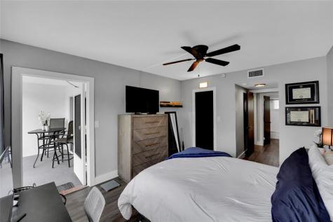 2161 NE 42nd Court Lighthouse Point FL 33064