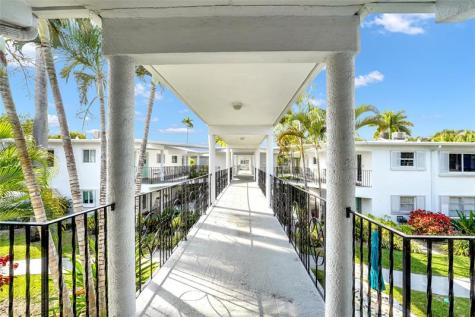 2161 NE 42nd Court Lighthouse Point FL 33064