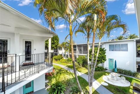 2161 NE 42nd Court Lighthouse Point FL 33064