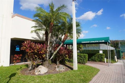 2760 Carambola Circle S Coconut Creek FL 33066