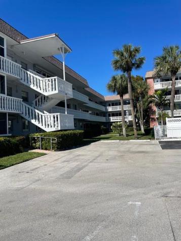 490 SE 19th Avenue Fort Lauderdale FL 33060