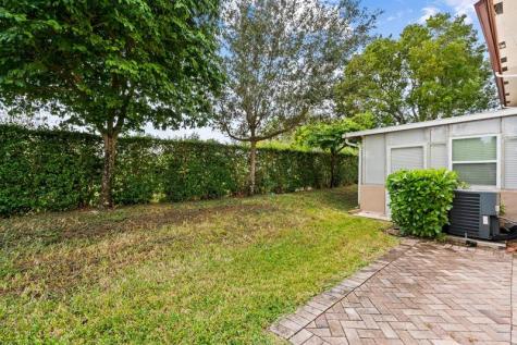 8940 NW 38th Drive Coral Springs FL 33065