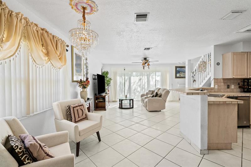 8940 NW 38th Drive Coral Springs FL 33065