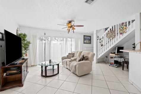 8940 NW 38th Drive Coral Springs FL 33065
