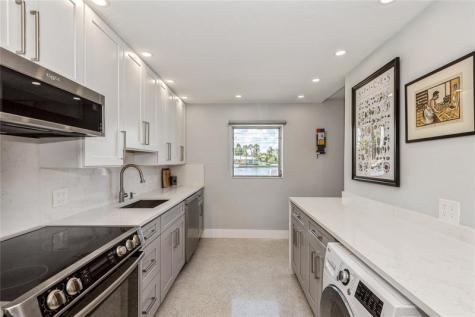 561 Bayshore Drive Fort Lauderdale FL 33304
