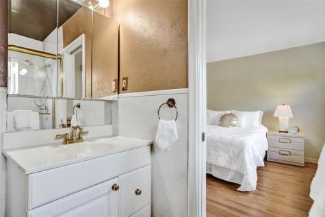 1501 N 12th Court Hollywood FL 33019