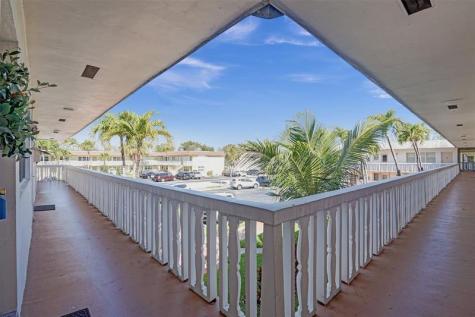 1501 N 12th Court Hollywood FL 33019