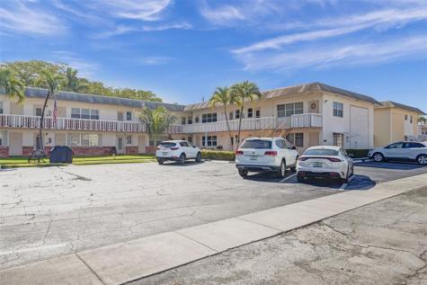1501 N 12th Court Hollywood FL 33019