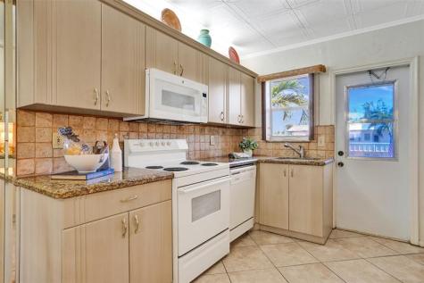 1501 N 12th Court Hollywood FL 33019