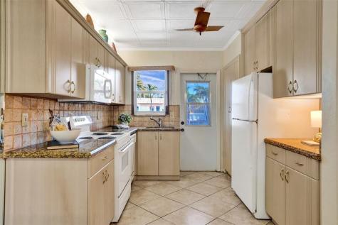 1501 N 12th Court Hollywood FL 33019