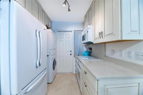 1021 Hillsboro Mile Hillsboro Beach FL 33062