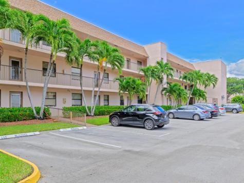 10402 Sunrise Lakes Boulevard Sunrise FL 33322