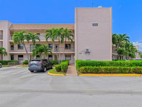 10402 Sunrise Lakes Boulevard Sunrise FL 33322