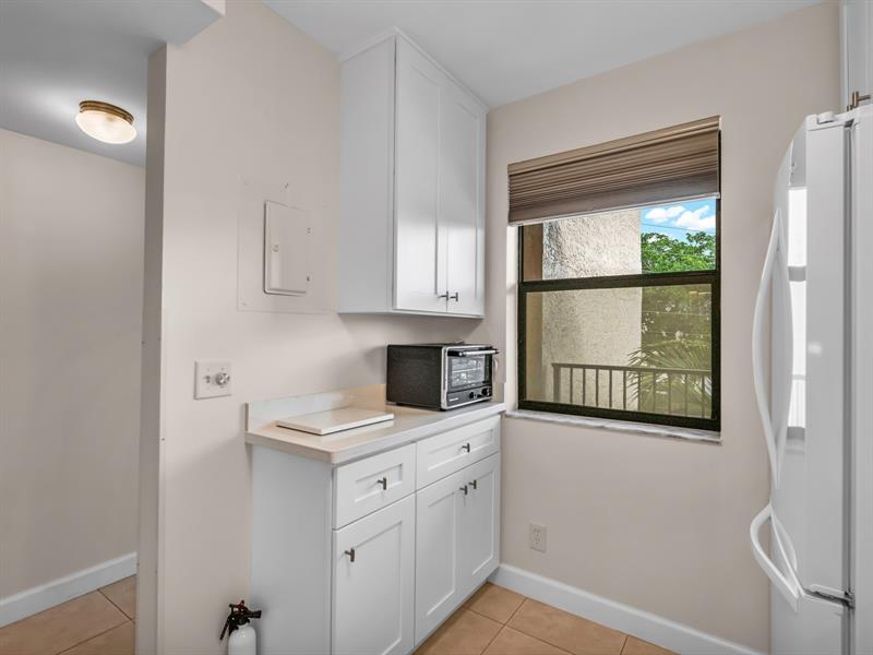 10402 Sunrise Lakes Boulevard Sunrise FL 33322