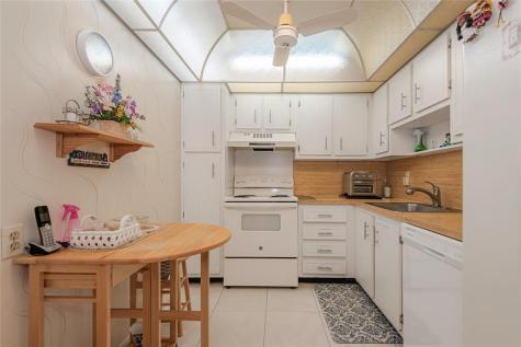 1100 Sant Charles Place Pembroke Pines FL 33026