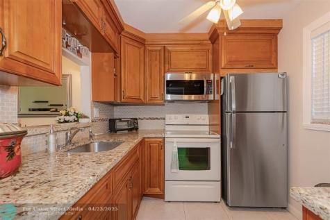 3431 NW 50th Avenue Lauderdale Lakes FL 33319