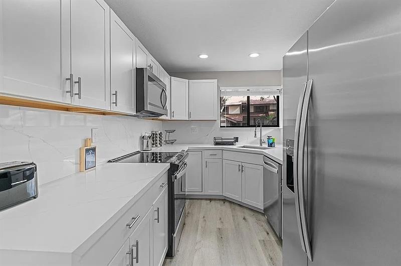 9370 SW 1st Street Plantation FL 33324