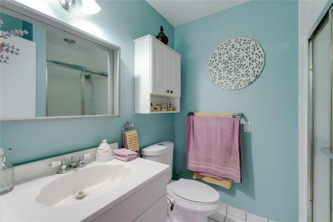 1225 NW 98th Terrace Pembroke Pines FL 33024