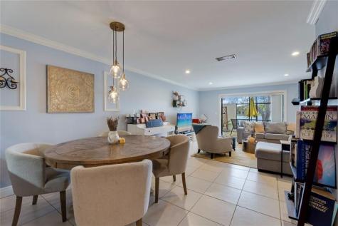 1225 NW 98th Terrace Pembroke Pines FL 33024